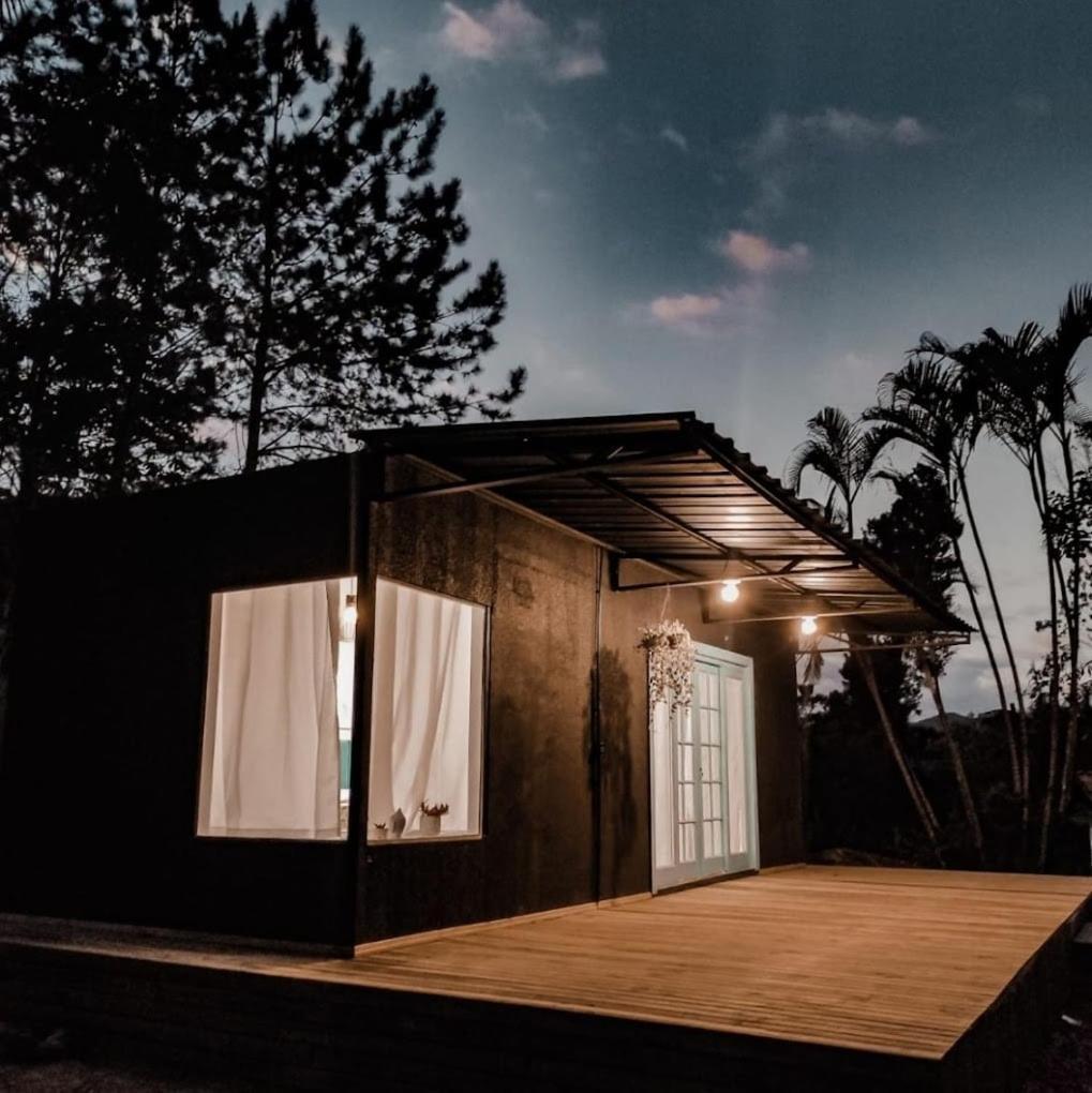 木屋 Palm House *